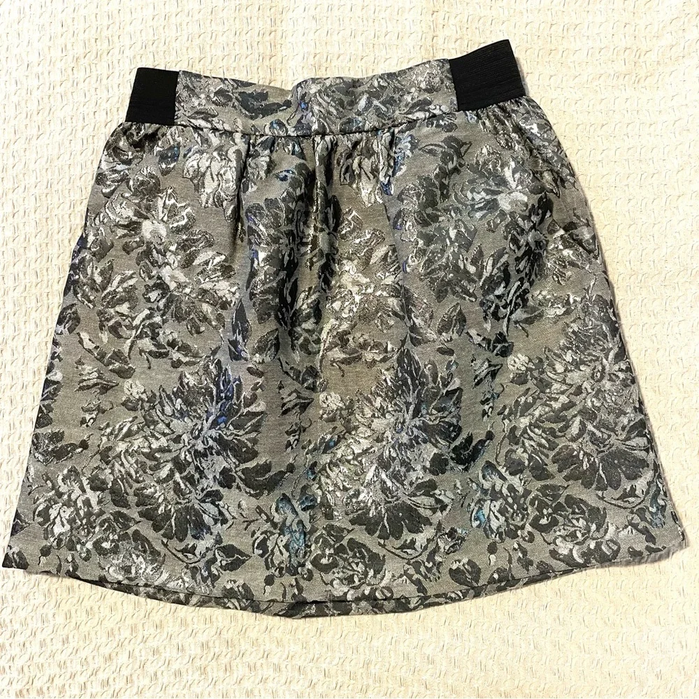 CHARLOTTE RUSSE Y2K Metallic Silver Mini Skirt Pockets Vintage SZ M EUC